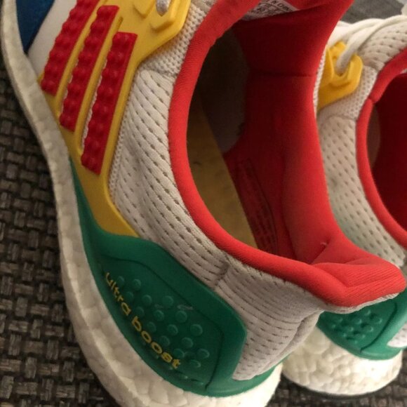 ADIDAS x LEGO Ultraboost Running Shoes Kids Youth 7 GV7732 Sneakers - Picture 4 of 11